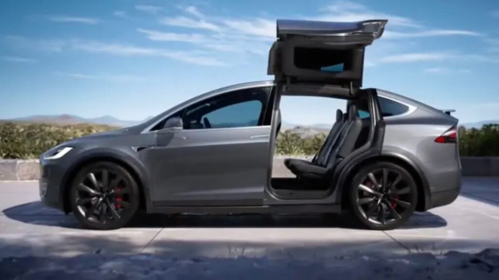 Tesla Model X Plaid
