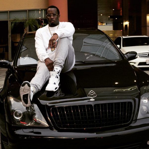 Maybach-ul lui Puff Daddy, lovit în parcarea unui restaurant