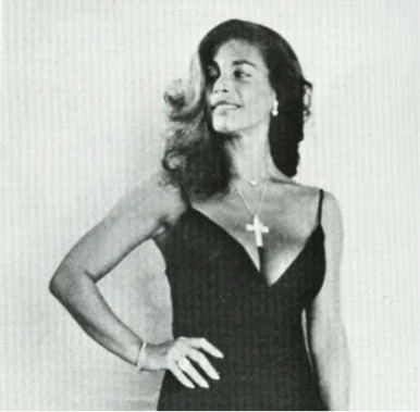 Cine a fost Sandra West?