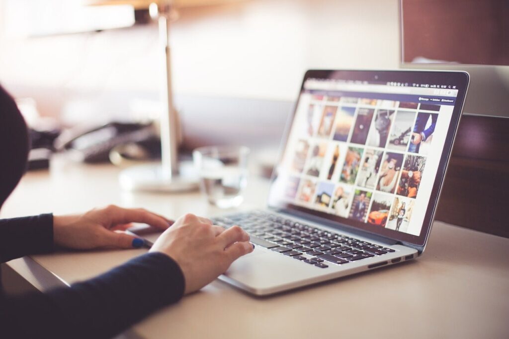 Avem chiar asa multa nevoie de internet